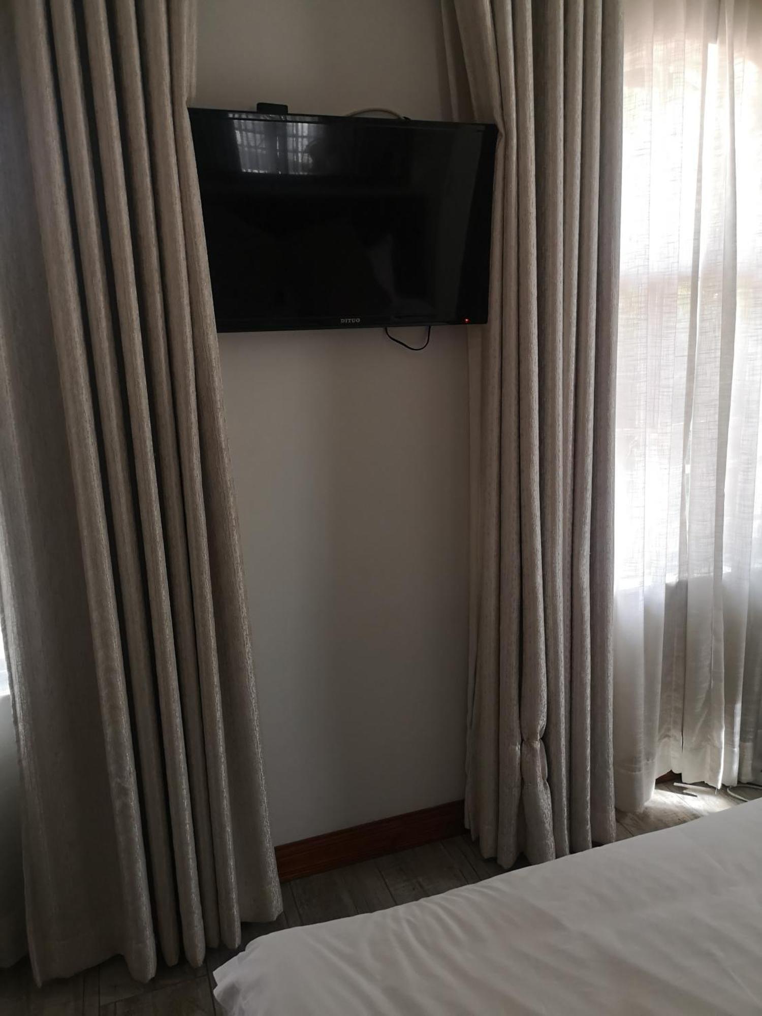 Lotus Guest House Йоганнесбурґ Екстер'єр фото